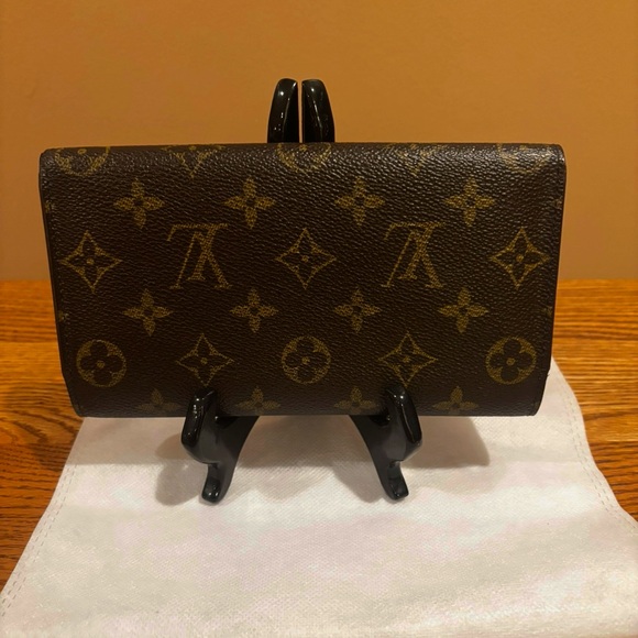 LOUIS VUITTON Sarah Wallet Monogram Porte Tresor Etui Papiers Trifold Wallet💝 - Picture 4 of 9